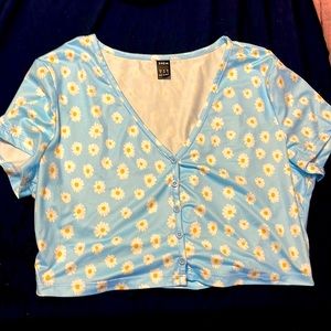 Light blue flowery print crop